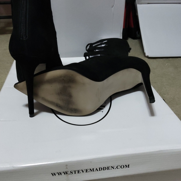 Shoes - Picture 4 of 4